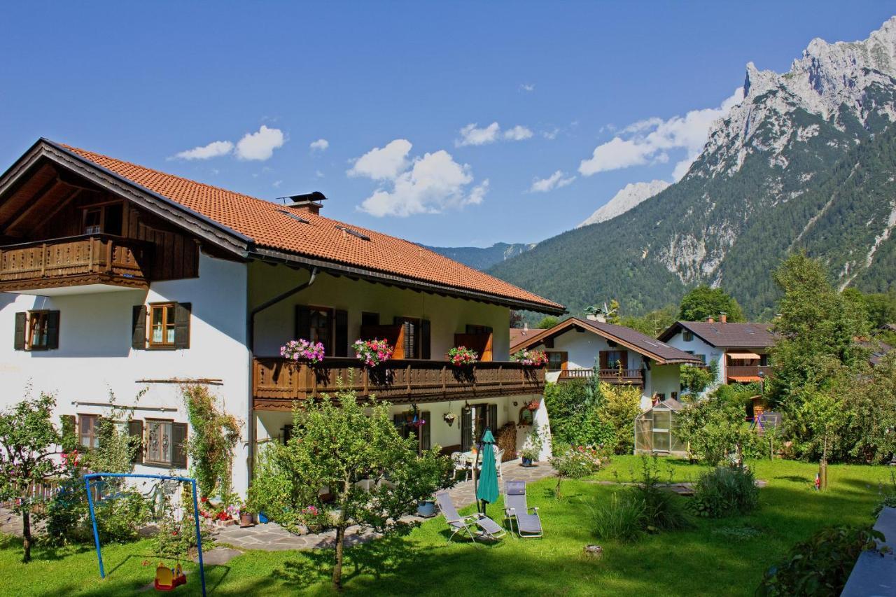 ميتنوالد Gaestehaus Kurparkfrieden المظهر الخارجي الصورة
